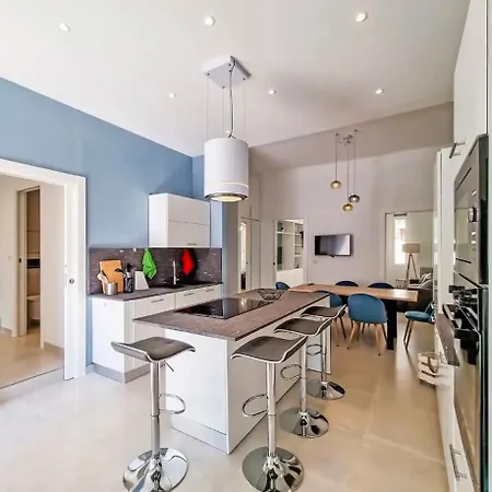 La Maison Jolie ألاسيو